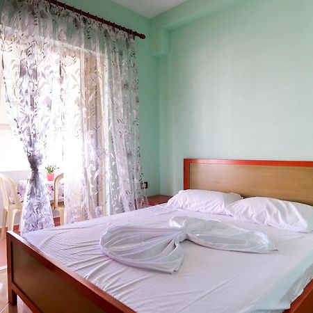 Rei Apartments Sarandë Quarto foto