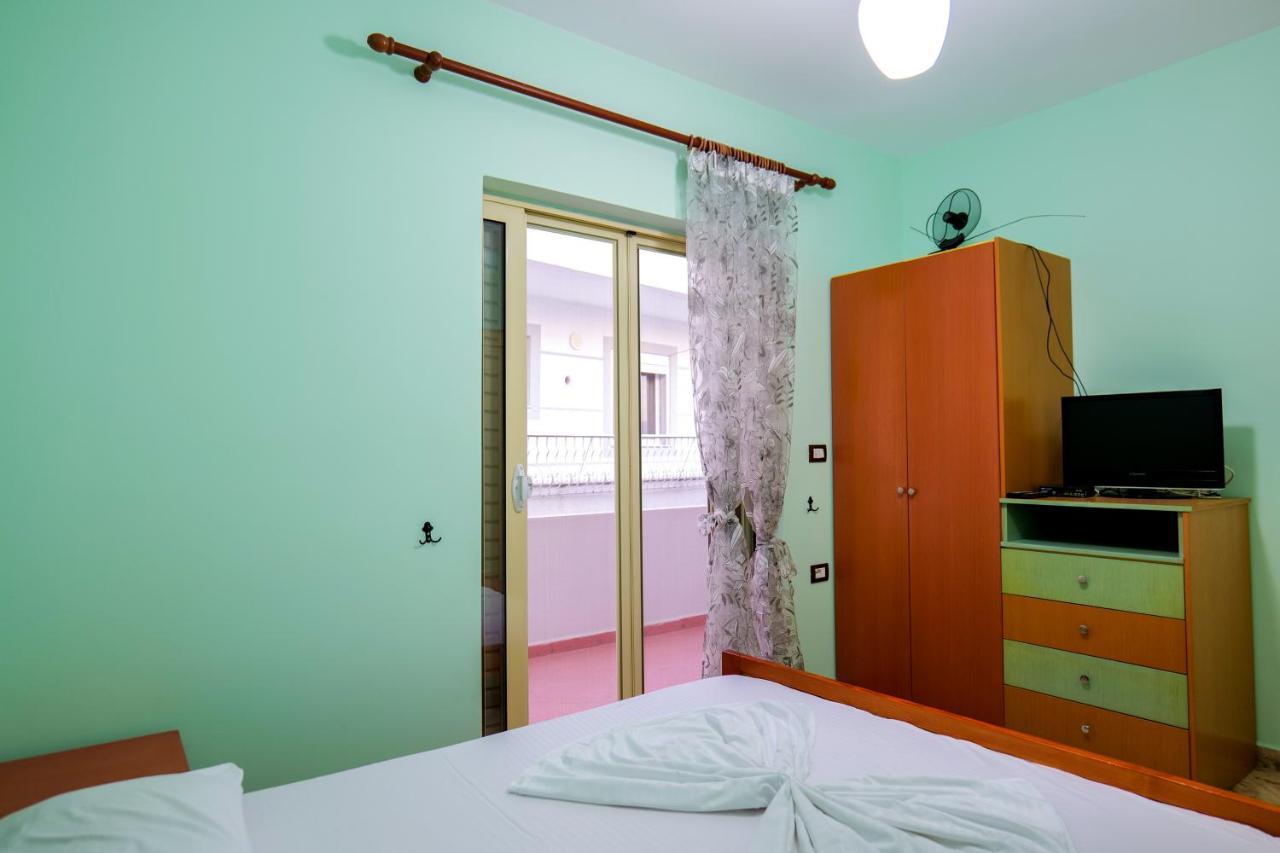 Rei Apartments Sarandë Exterior foto