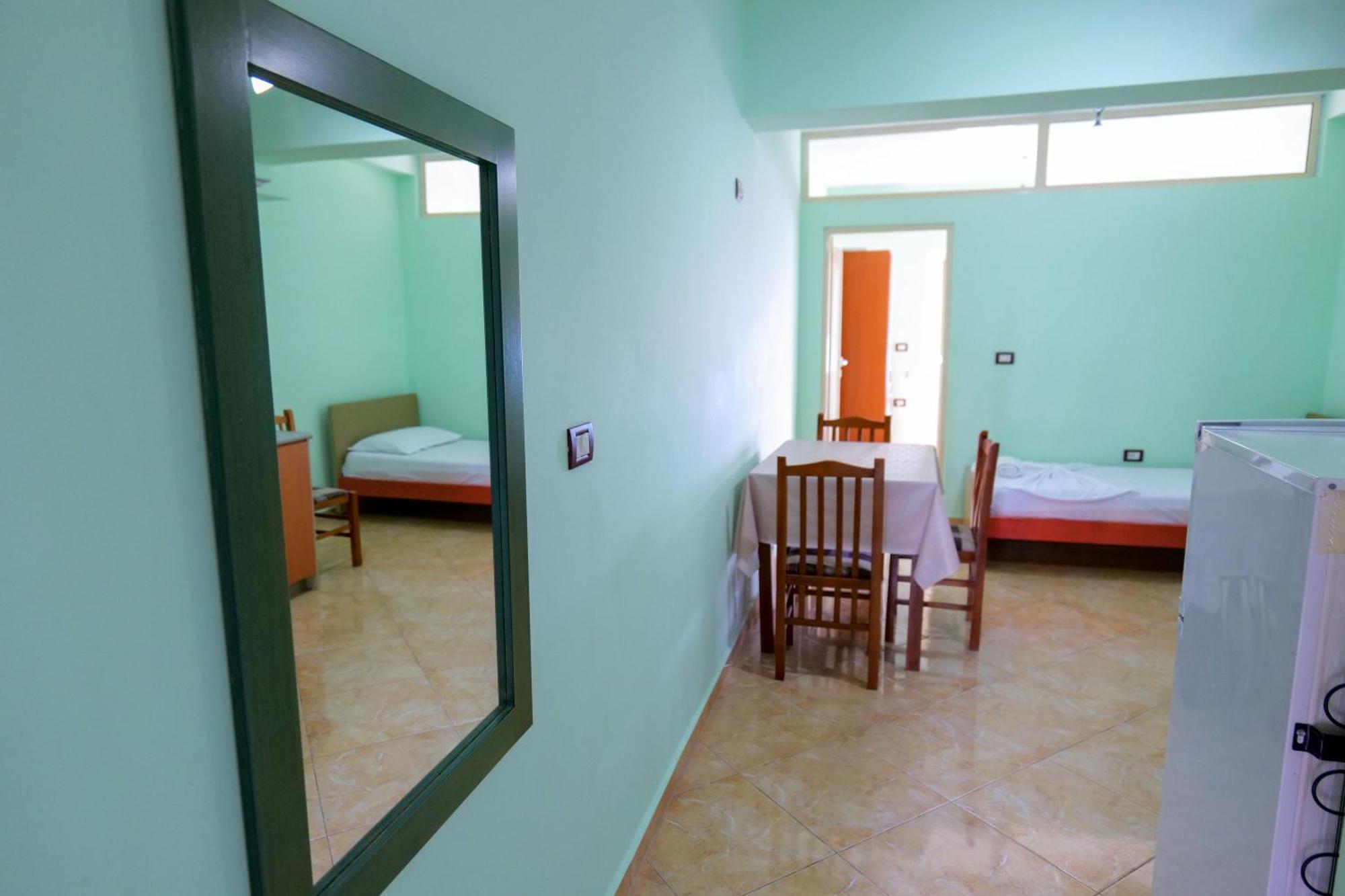 Rei Apartments Sarandë Quarto foto